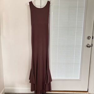 Elegant Sleeveless Taupe Dress